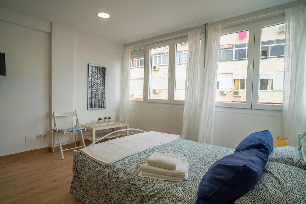 Apt. P/3 10' From The Beach W/Wifi In Torremolinos Eksteriør bilde