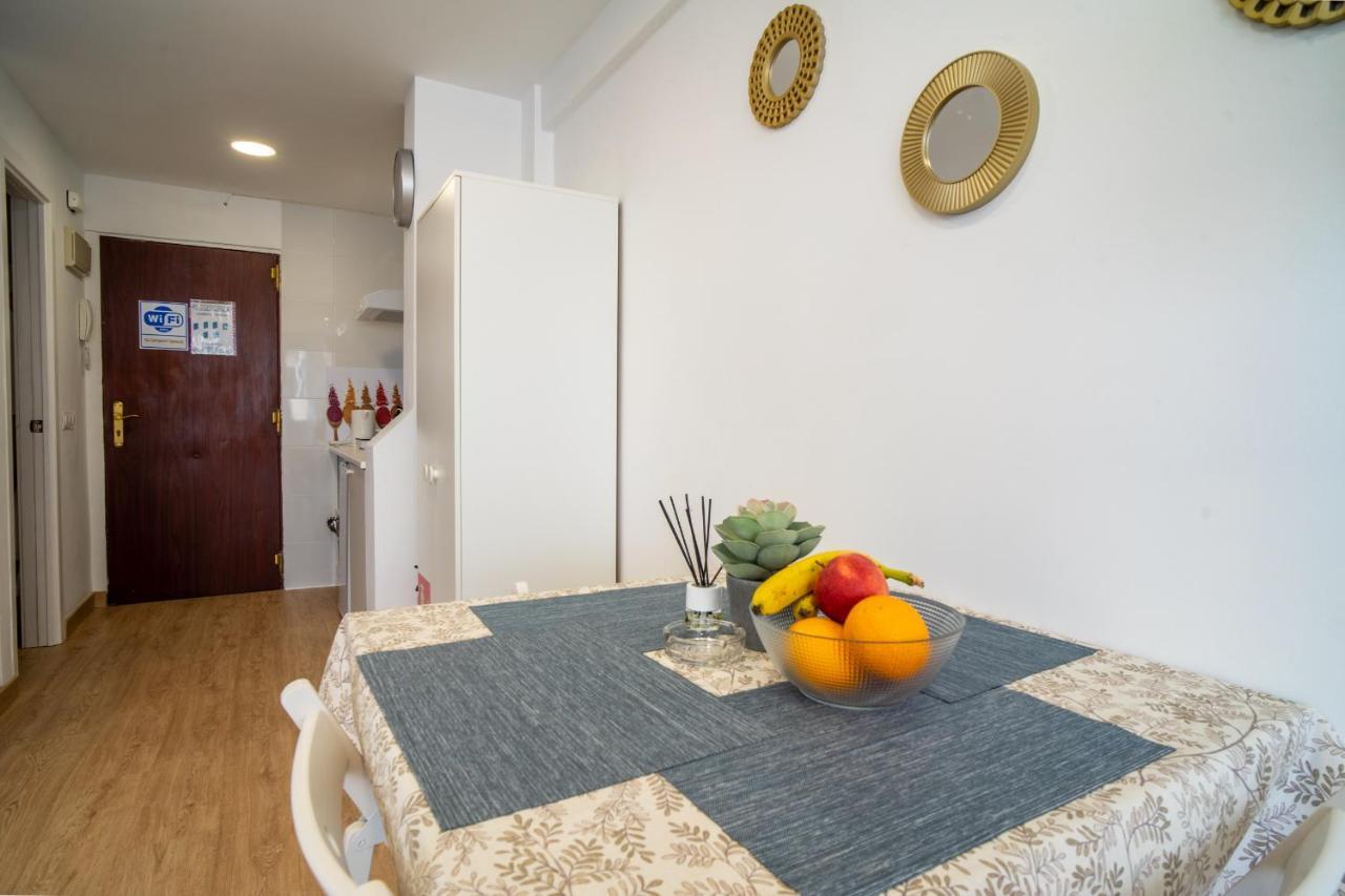 Apt. P/3 10' From The Beach W/Wifi In Torremolinos Eksteriør bilde